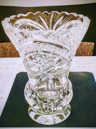 Ваза для цветов в отличном состоянии