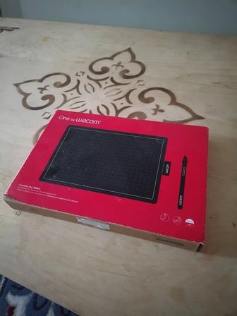Графический планшет Wacom One Medium CTL-672