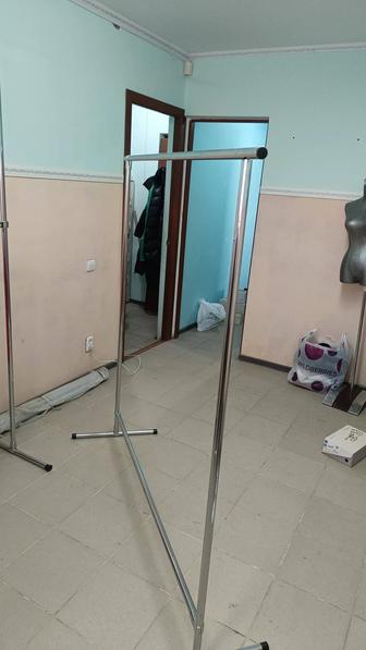 Продам стойку для одежды (рейл)