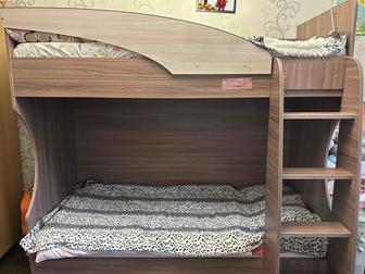 Продам Двухъярусную кровать