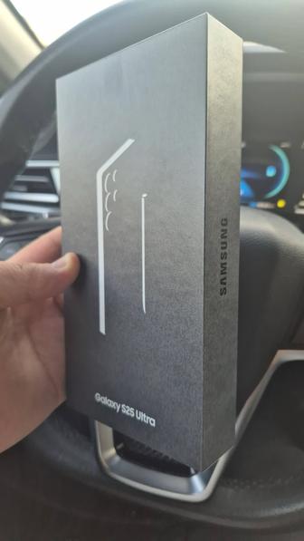Новый Samsung Galaxy S25 Ultra 512 gb.