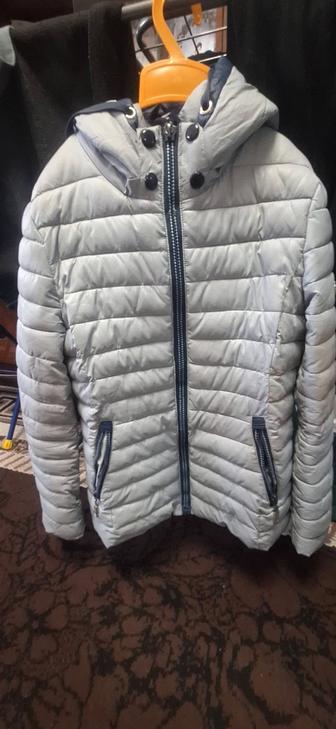 Продам осенью курточку