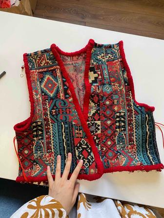 Вышивальщица