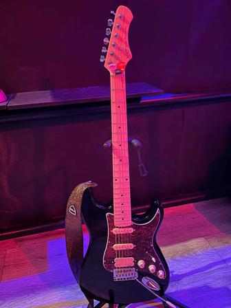 Электрогитара и комбоусилитель