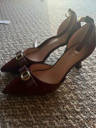 Туфли на низком каблуке 37