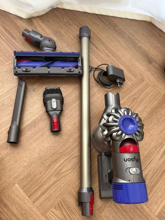 Dyson v8 motorhead