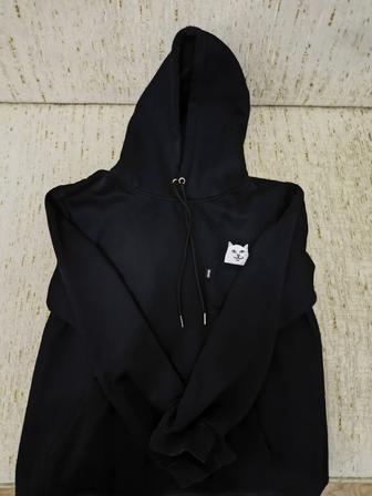 СРОЧНО продам толстовки