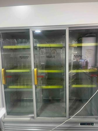 Холодильник витринный