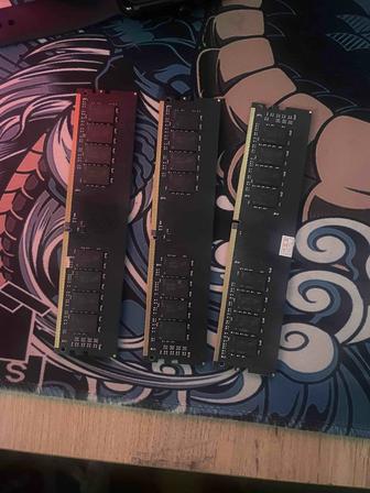 Продаю 3 плашки DDR4 16 GB