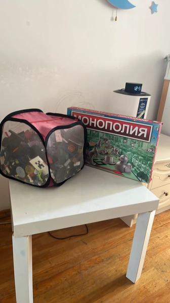 Лего конструктор детский и настольная игра Монополия