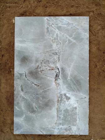 Кафель 20х30 под черный мрамор 10 шт. Осталось от ремонта