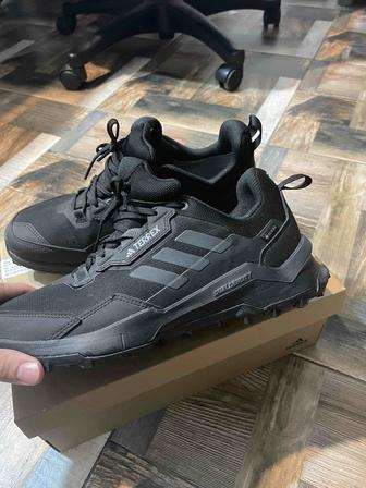 Adidas terrex