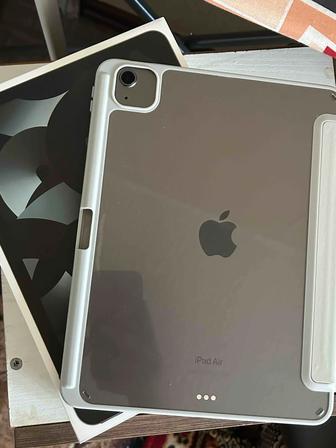 Продам Apple iPad Air 2022 10.9 Wi-Fi 10.9 дюйм 8 Гб/256 Гб серый