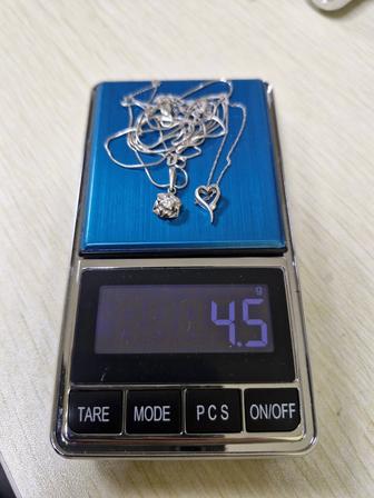 Цепочки с кулонами белого золота 585 пр, вес 4.5 гр, за 1850000 тг.