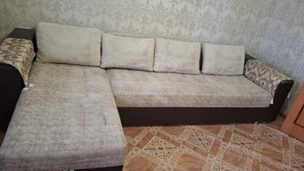 Продам уголок в зал