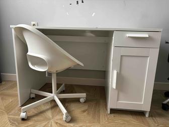 Белый письменный стол со стулом