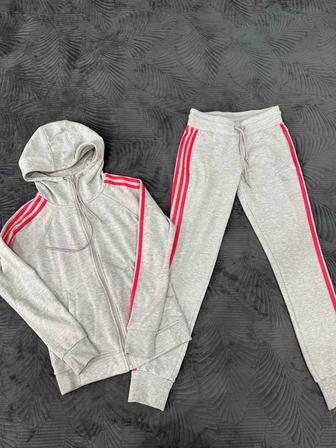 Спортивный костюм Adidas