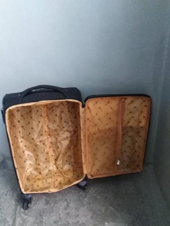ПРОДАМ ДЁШЕВО чемодан. Из текстиля, 73л. БОЛЬШОЙ, 27х42х65см, Европа бу
