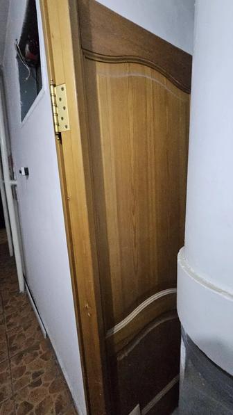 Деревянная дверь