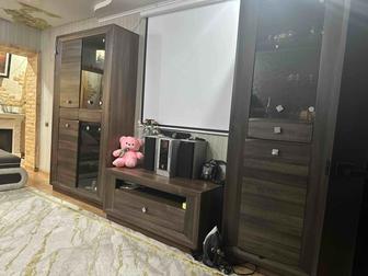 Продается модульная мебель , тумба и два шкафа , в хорошем состоянии