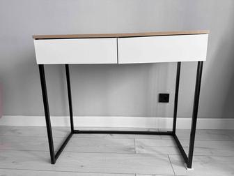 Продам туалетный столик