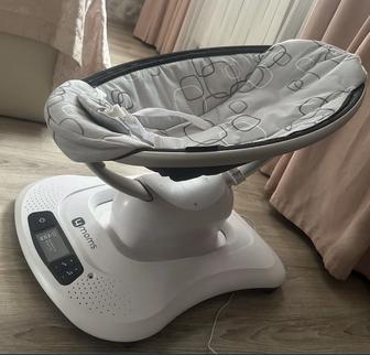Продам кресло качалку 4moms