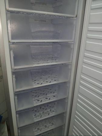 Продам морозильник в хорошем состоянии, район Батыс2 самовывоз