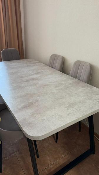 Стол продам!