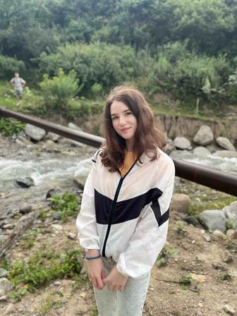 Официант / официантка