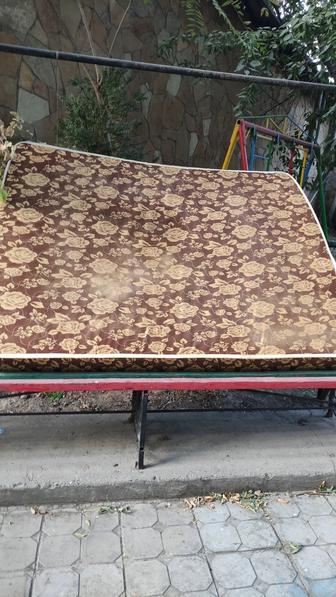 Матрас спальный 1.6