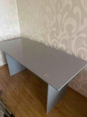 Стол рабочий,стулья