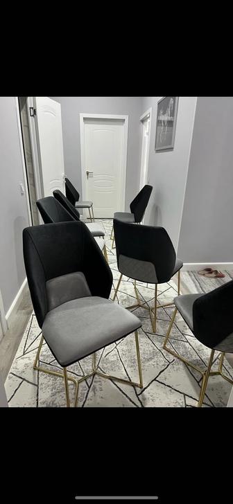 Продам стулья в гостиную, столовую