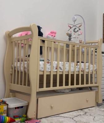 Продам детскую кроватку
