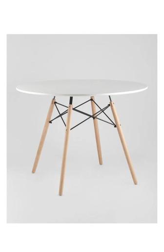 Продам обеденный стол Eames