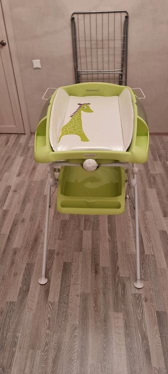 Детский пеленальный столик