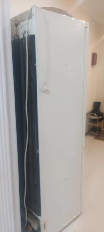 Продам холодильник