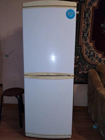 Продам холодильник LG в хорошем состоянии