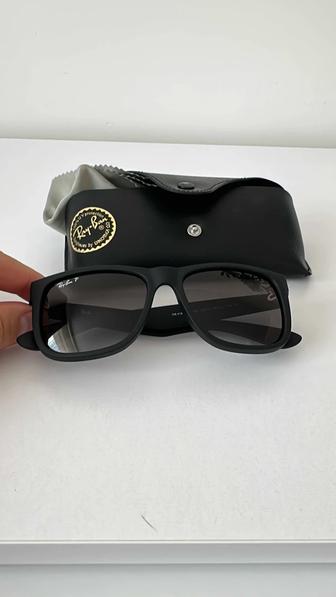 Продам очки RayBan