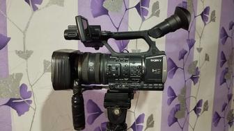 Продается видеокамера Sony АХ 2000Е