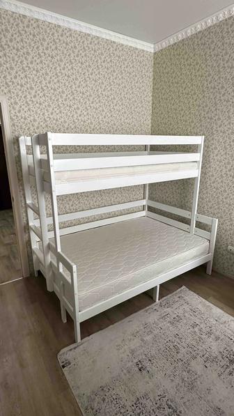 Продам двухъярусную кровать