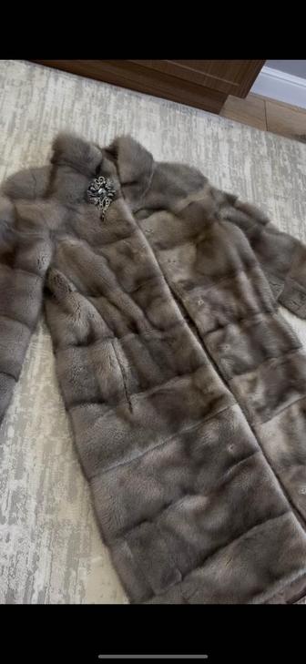Продам Норковую шубу