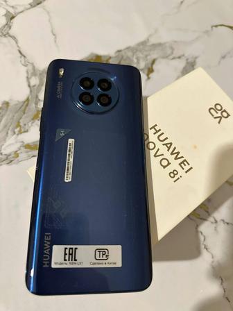 Продам смартфон HUAWEI nova 8i