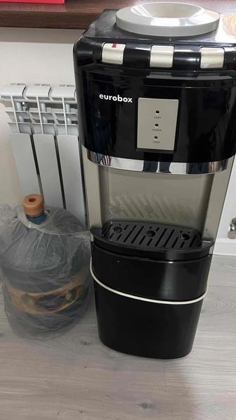 Диспенсер напольный (кулер) для воды