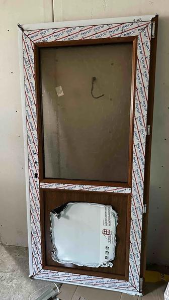 Продам новую дверь