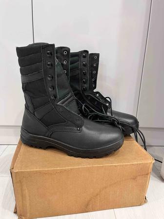 Продам берцы новые