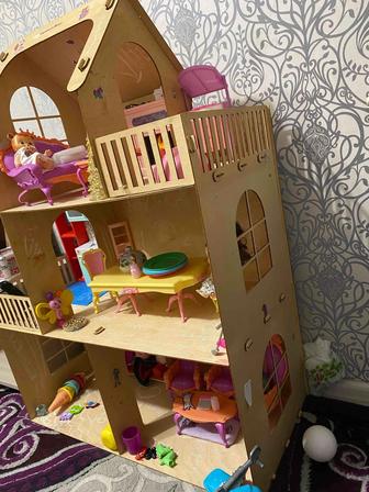 Домик игрушечный