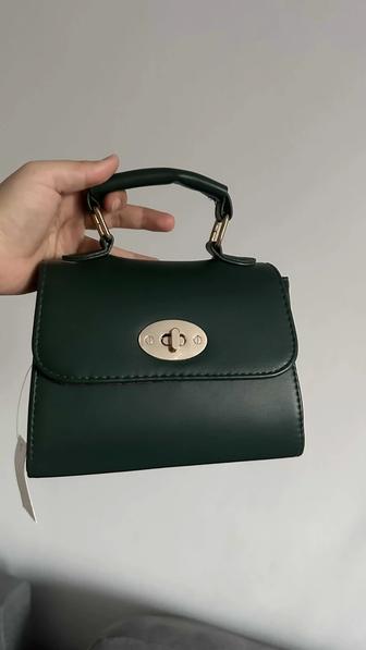 Зеленая сумка новая