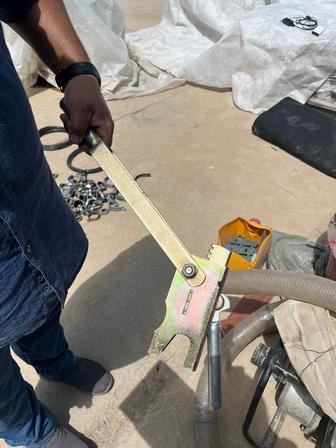 Брусчатка, бордюр и другие стройматериалы, инструменты.