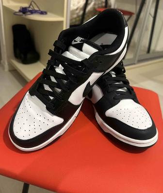 Nike кроссовки (42 размер)