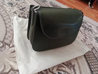 Продам сумку новую с чехлом